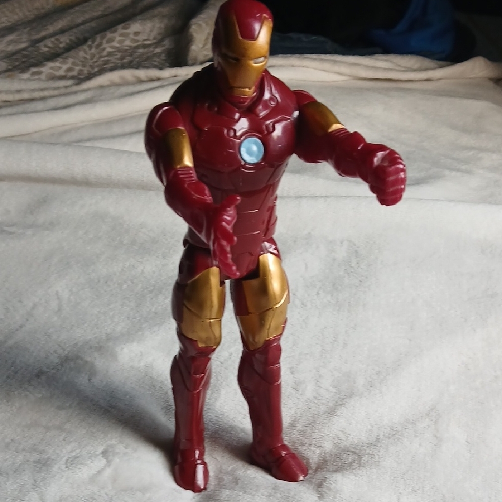 Iron Man Red & Gold Action Figure